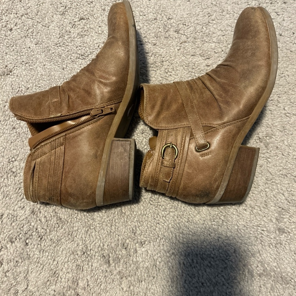 Baretraps Women’s Ginella Boots 8.5 Brown - Picture 3 of 7
